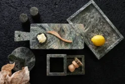 Vita salt- och pepparkar, Seagrass