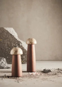 Yami salt- och pepparkvarn M, Karboniserad ask-marmor